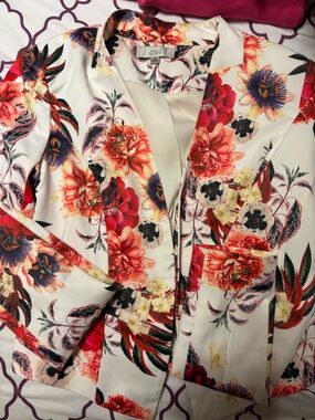 Ovi Floral Blazer in White with Red, Pink and Green Floral Print